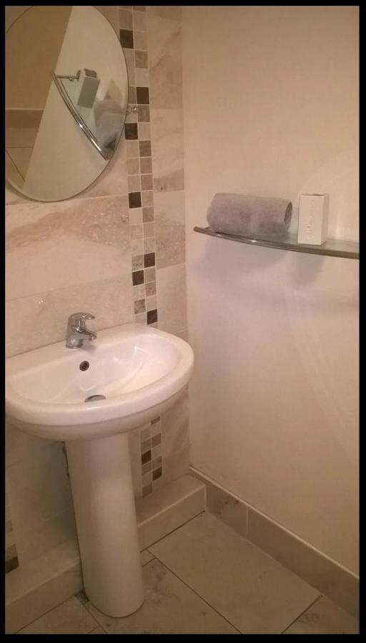 غالواي Salthill Village 3 Bed Apartment المظهر الخارجي الصورة